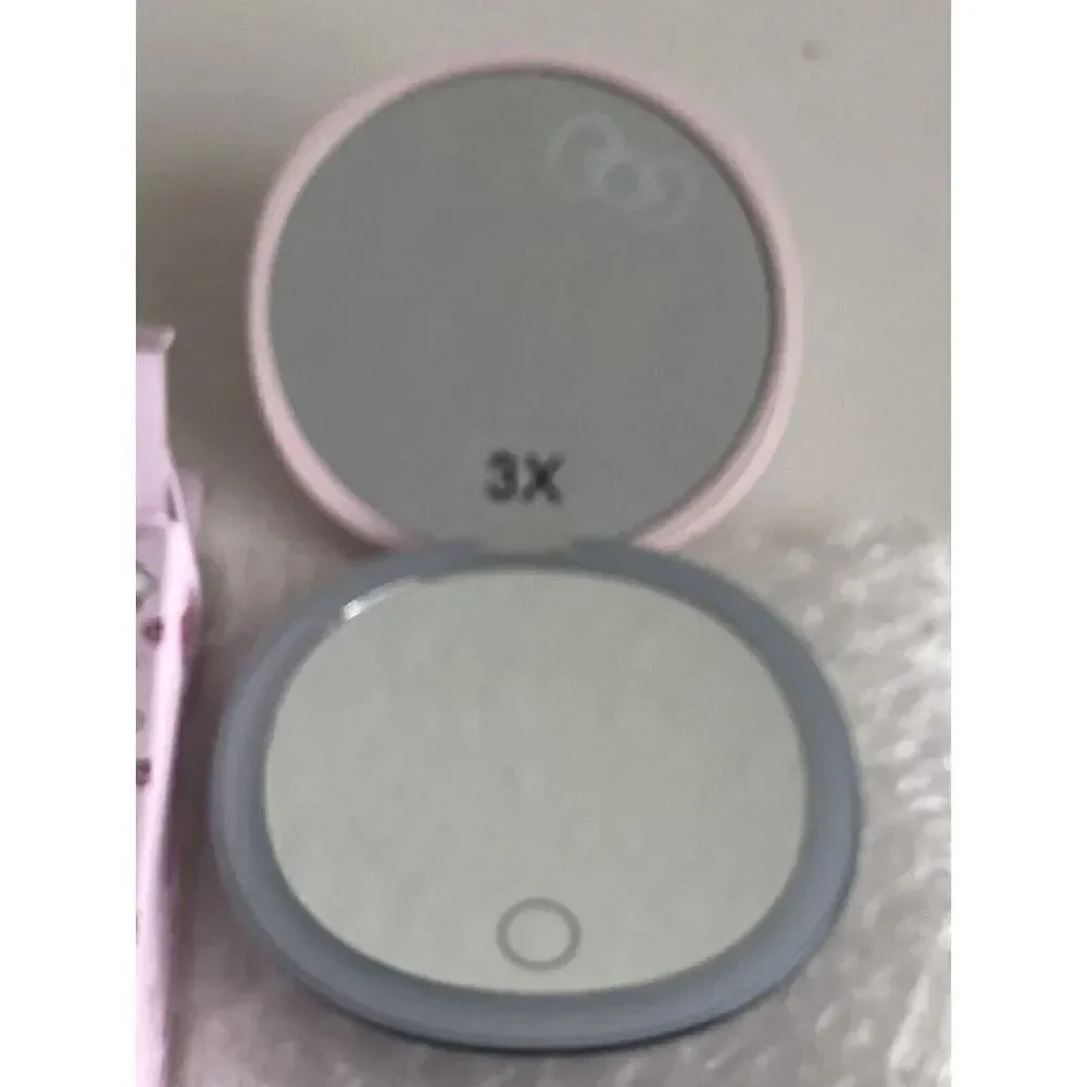 Impressions Hello‎ Kitty Supercute Signature Compact 3X LED Compact Mirror NEW